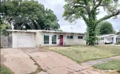 Main picture of 2651 Roger Williams Dr