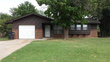 Main picture of 1316 N Nail Pkwy