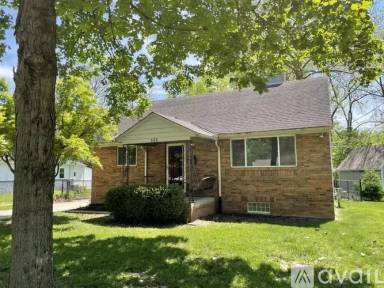 Main picture of 523 W Kanawha Ave