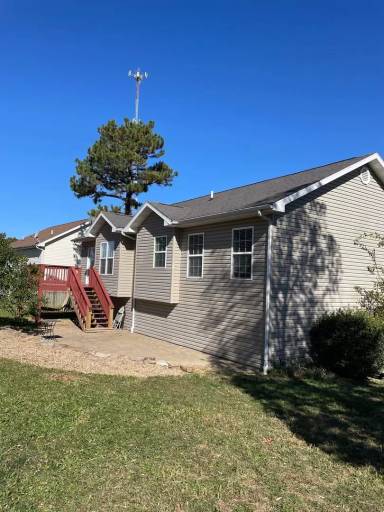 Main picture of 21753 Leonard Ln