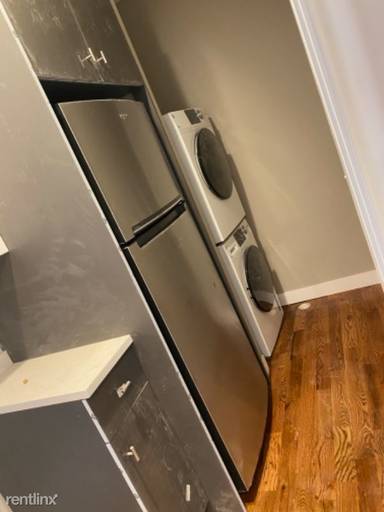 Main picture of 4625 S Drexel Blvd