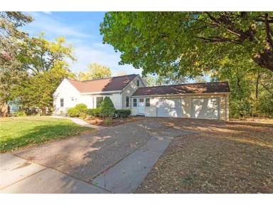 Main picture of 2228 Saint Stephens St