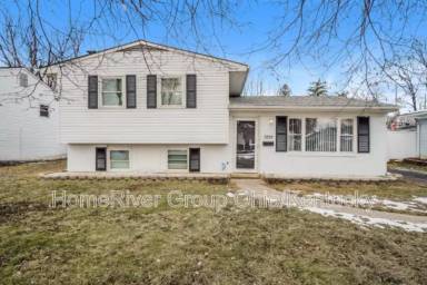 Main picture of 5004 Cryodon Blvd N