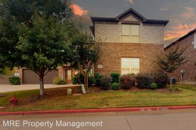 Main picture of 5035 Venecia Way