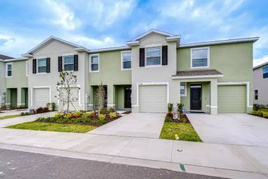 Main picture of 17485 Spanish Oak Loop