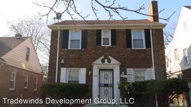 Main picture of 16141 Robson St