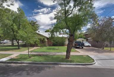 Main picture of 141 W 9th St