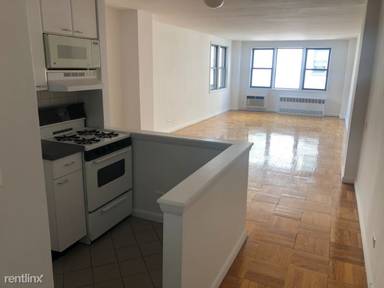 Main picture of 150 E 18th St Apartments