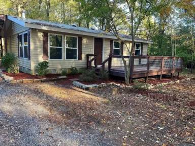 Main picture of 142 Henry Meyer Rd