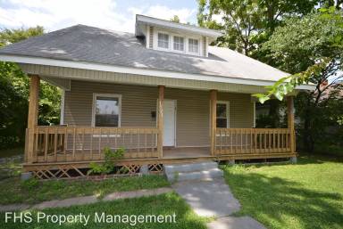 Main picture of 1521 N Farmer Ave