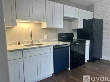 Main picture of 24 Knighton St