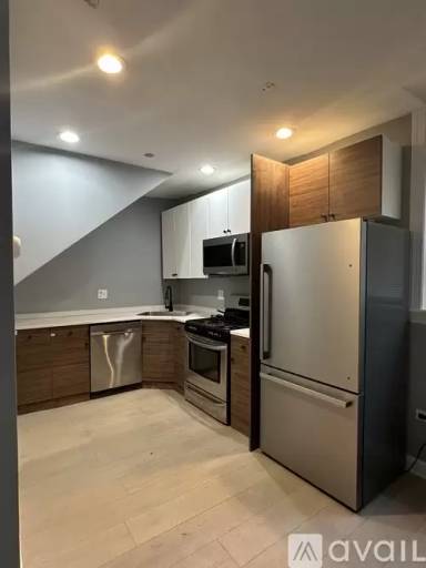 Main picture of 6612 S Kenwood Ave