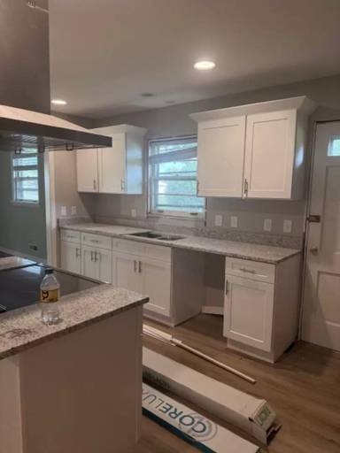 Main picture of 724 Hampton Dr
