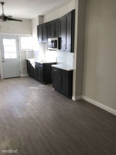 Main picture of 1861 S Orange Dr