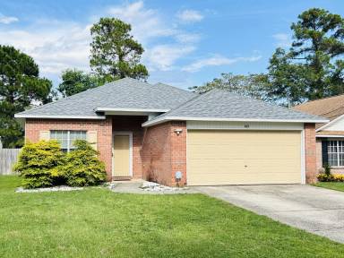 Main picture of 612 Reservation Ave