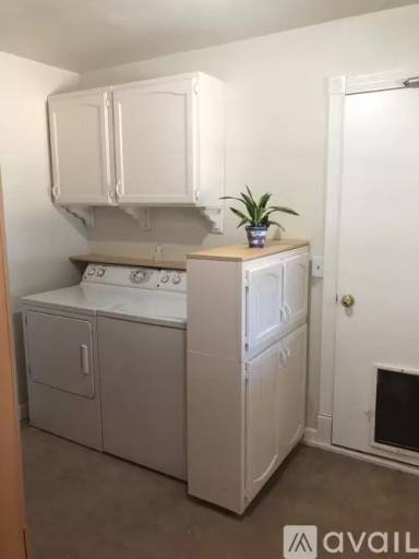 Main picture of 18454 Walnut St