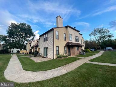 Main picture of 42 Heather Ct