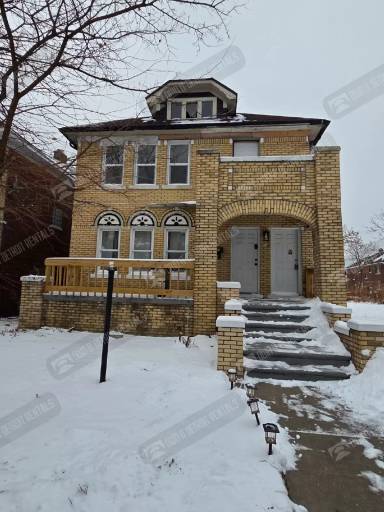 Main picture of 3745 W Grand St