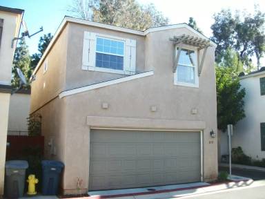 Main picture of 870 N Fig St