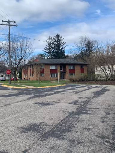 Main picture of 211 225 Weston Ave