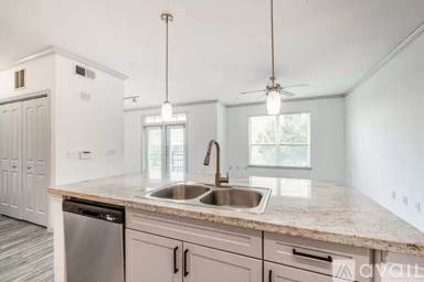 Main picture of 2814 S Bartell Dr