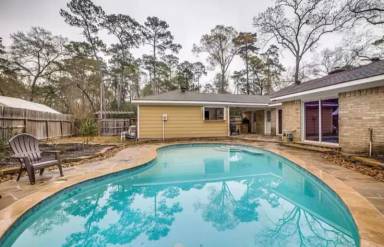 Main picture of 2031 Parkdale Dr
