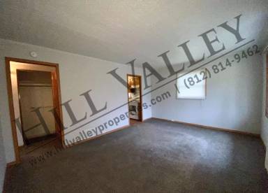 Main picture of 2304 S 10th 1/2 St