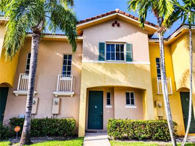 Main picture of 6055 SW 19th Ct