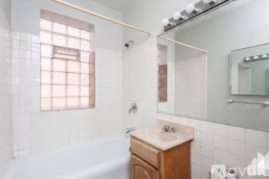 Main picture of 3933 N Janssen Ave