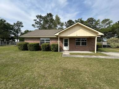 Main picture of 65 Sheila Dr