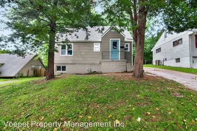 Main picture of 105 S Oxford Ave