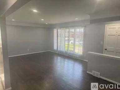 Main picture of 7024 Cronin Dr