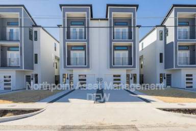 Main picture of 2507 Crossman Ave