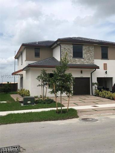 Main picture of 16002 NW 91st Ct