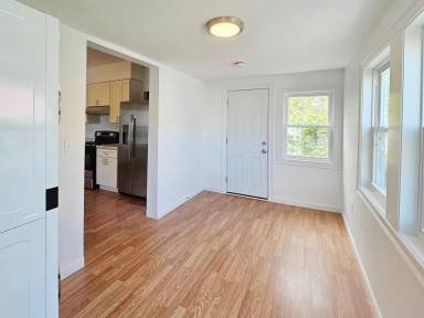 Main picture of 40 Spring Garden St