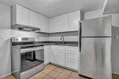 Main picture of 109 Dwight St