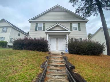 Main picture of 108B Winterberry Ln