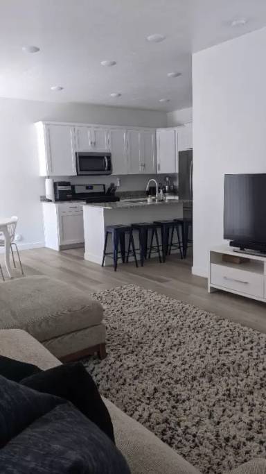 Main picture of 561 N 245 E