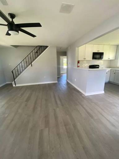 Main picture of 51 Peacock Ln