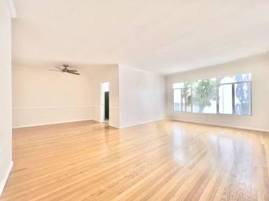 Main picture of 357 S Elm Dr
