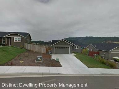 Main picture of 215 Rowan St
