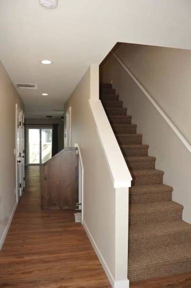 Main picture of 309 W Haycraft Ave