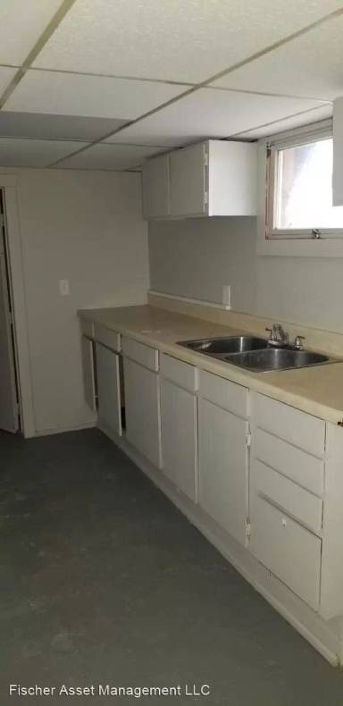 Main picture of 3283 W 48th St