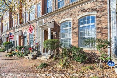 Main picture of 447 Cameron Station Blvd