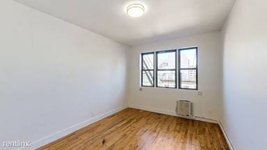 Main picture of 624 E 11th St