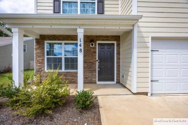 Main picture of 148 Rushton Dr