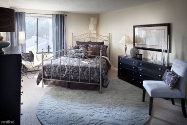 Main picture of 1037 Southern Artery