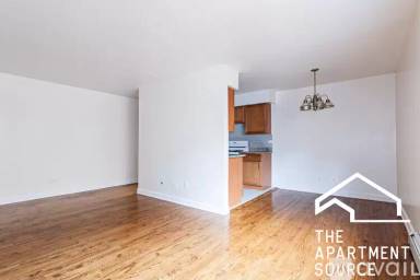 Main picture of 6011 N Winthrop Ave