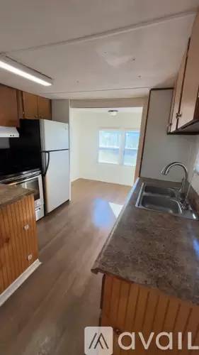 Main picture of 1716 E Market Ave