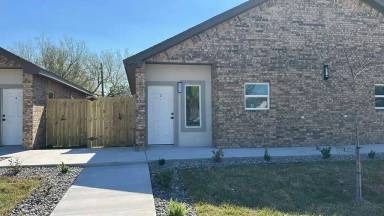 Main picture of 3604 Paola St
